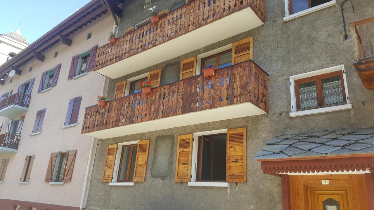 Chambre A Louer A La Nuitee Lanslebourg-Mont-Cenis Buitenkant foto