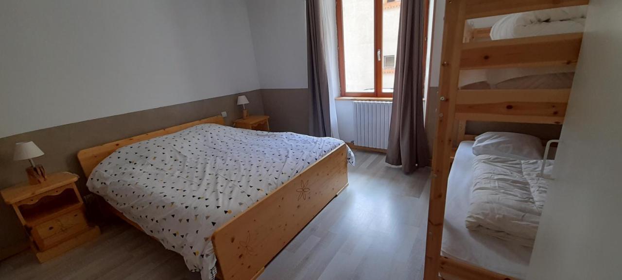Chambre A Louer A La Nuitee Lanslebourg-Mont-Cenis Buitenkant foto